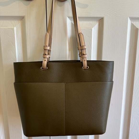 Michael Kors Bedford Medium Tote - Picture 2 of 3